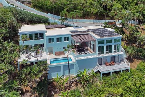 Good Vibes Only Ocean Villa-Views/Pool/Sundeck/Fun