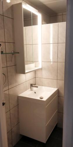 Apartment with pool view - Castle Harbour Los Cristianos