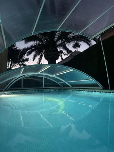 Impresionante Villa con piscina climatizada - OLIVA NOVA