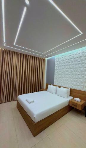 Weekend Furnished Apartments