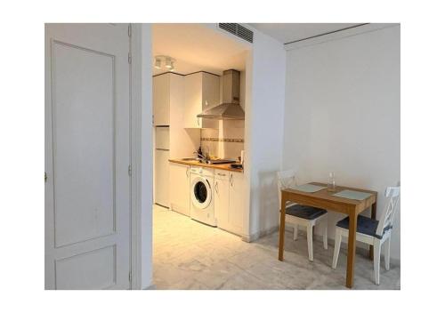 Studio con gran terraza y garaje en Málaga centro