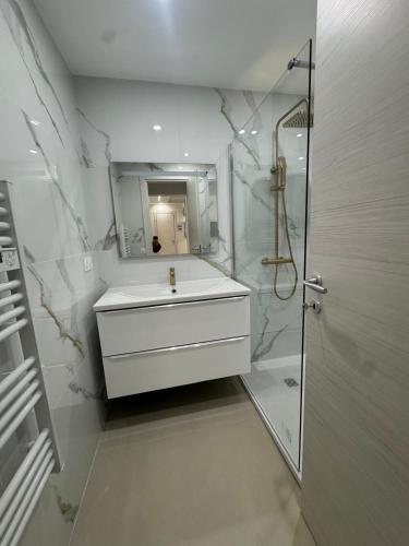 Prestigious 2p - 10 min near beaches - Air conditioning - Garage