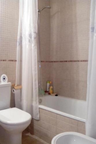 Apartment Wohnung mit privatem Garten am Strand by Interhome