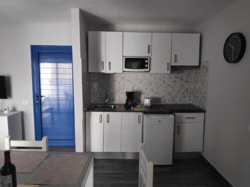 Apartment AGUAZUL 216 by Interhome