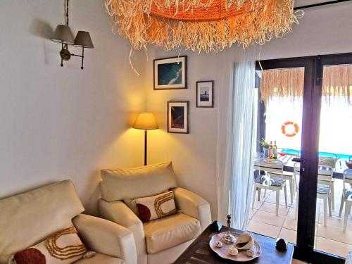 Holiday Home Komfortables Ferienhaus in Corralejo mit privatem Garten und beheiztem Pool by Interhome