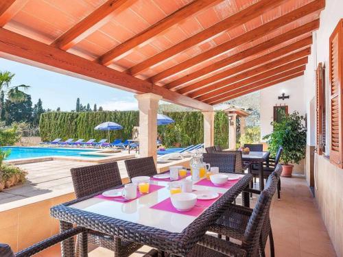 Holiday Home Villa mit 6 Schlafzimmern in Gehweite zu Port Pollensa by Interhome