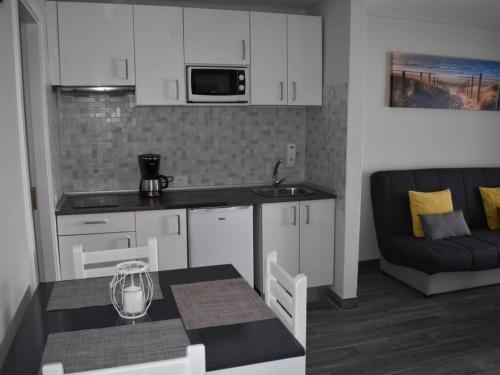 Apartment AGUAZUL 202 by Interhome