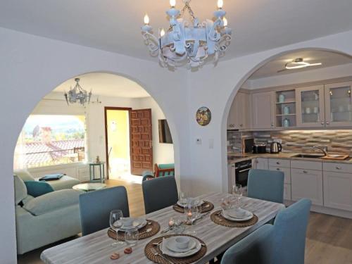 Holiday Home Casa Geminis 1 mit Garten und Meerblick by Interhome