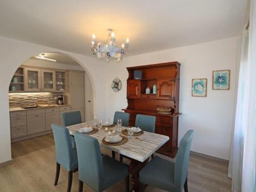 Holiday Home Casa Geminis 1 mit Garten und Meerblick by Interhome
