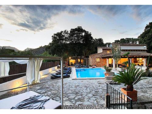 Holiday Home Spektakuläre neu renovierte Villa in Pollensa by Interhome