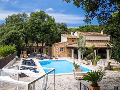 Holiday Home Spektakuläre neu renovierte Villa in Pollensa by Interhome