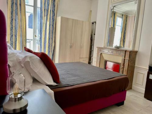 Apartment Haussmann Opera by Interhome