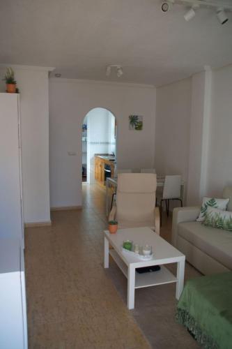 Apartment Hübsche Erdgeschosswohnung mit großem Garten by Interhome