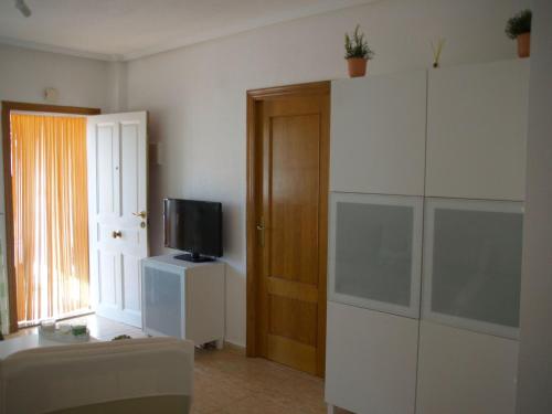 Apartment Hübsche Erdgeschosswohnung mit großem Garten by Interhome