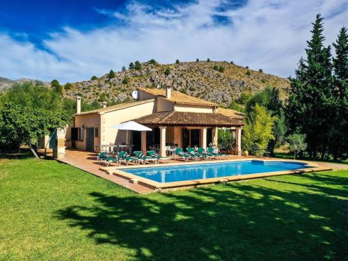 Holiday Home Schöne Villa für 8 Personen in der Nähe von Pollença by Interhome