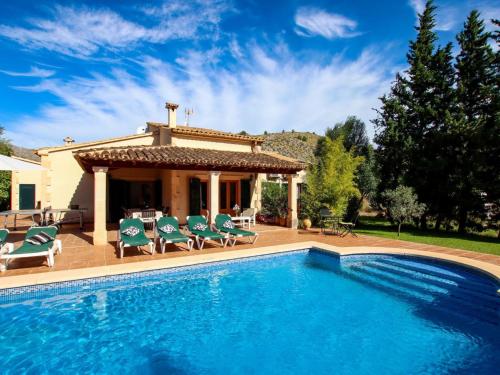 Holiday Home Schöne Villa für 8 Personen in der Nähe von Pollença by Interhome