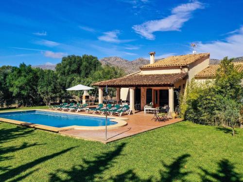 Holiday Home Schöne Villa für 8 Personen in der Nähe von Pollença by Interhome