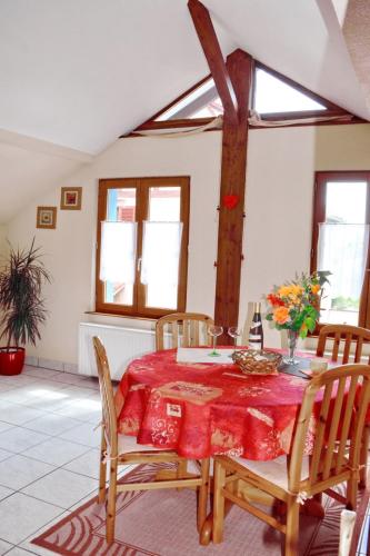 Holiday Home La Maison Bleue im Zentrum des Elsass in Bergheim by Interhome