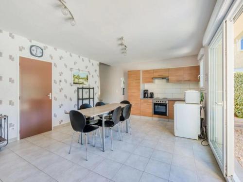Holiday Home für 2 Personen und 2 Kinder by Interhome