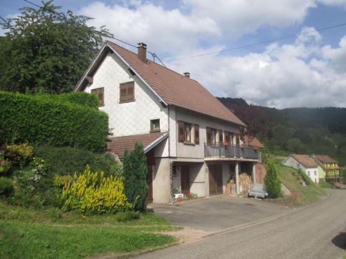 Holiday Home mit Balkon- Garten und Talblick by Interhome