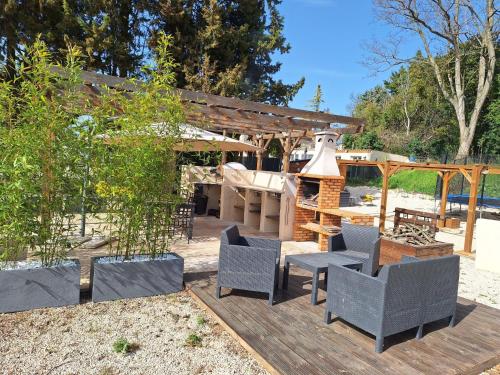 Apartment Leonie's Gîte Moulin de Tartay in Avignon by Interhome