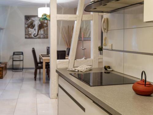 Apartment mit zwei Garagenstellplätzen by Interhome