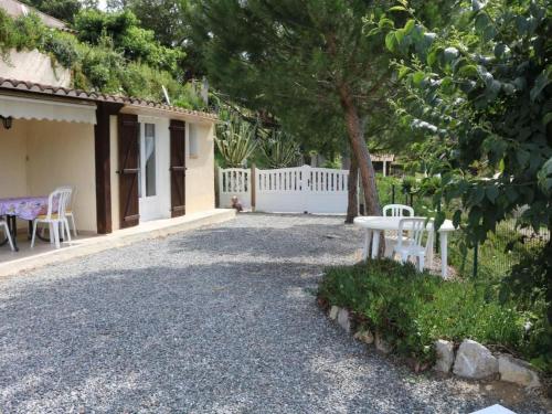 Holiday Home 3 Zimmerhaus by Interhome