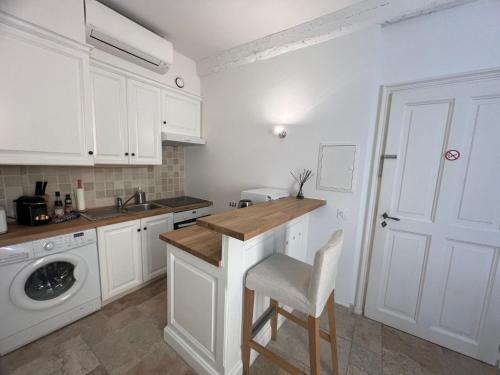 Apartment Authentisches Studio im Herzen des Dorfes by Interhome