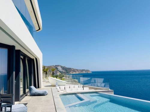 Holiday Home Meltemi Villa Kreta by Interhome