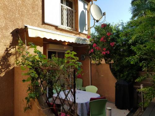 Holiday Home Anlage mit Tennisplatz und 3 Gemeinschaftspools by Interhome