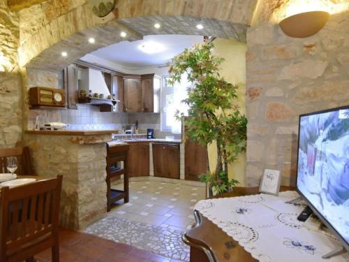 Apartment Tolles Appartement in Umag mit Grill- Terrasse und Garten by Interhome