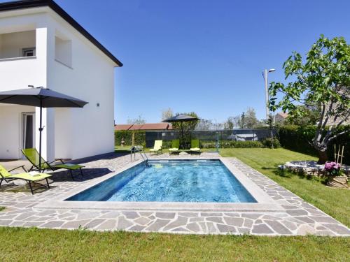 Apartment Apartment 2 in einer neuen Villa mit Pool in ruhiger Lage by Interhome