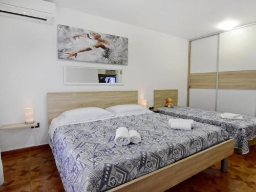 Apartment in Murine mit Großer Terrasse by Interhome