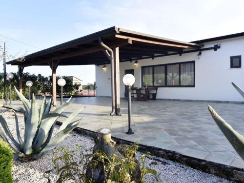 Apartment Zweizimmerwohnung mit großer Terrasse in Grupija bei Umag by Interhome