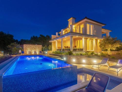 Holiday Home Schöne Villa in einer ruhigen Umgebung mit Pool by Interhome