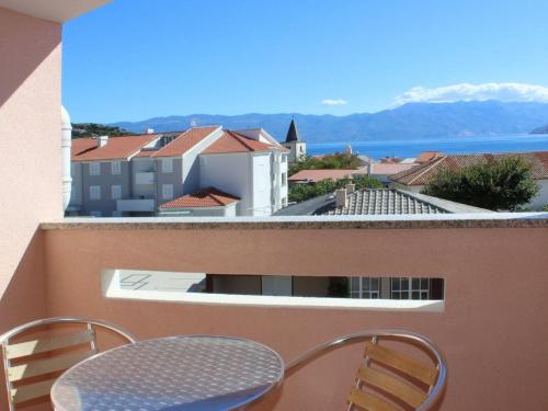 Apartment Charmantes Appartement in Baška mit Eigenem Balkon by Interhome