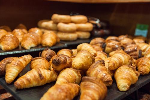 ホテルの敷地内または近くでの食事または食べ物