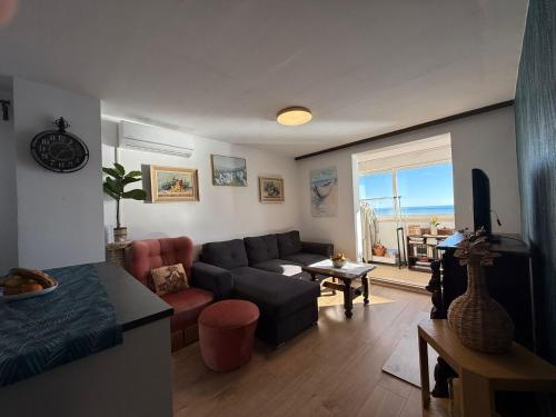 Dubrovnik Serenity- Beachfront Apartment with Panoramic Sea View and free Parking