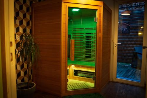 Le 8 Suite Spa Privative Sauna et Jacuzzi parking gratuit