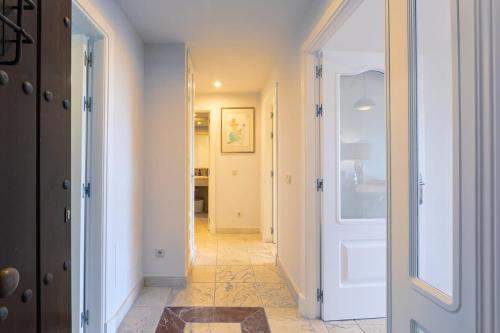 Cozy living space near scenic golf greens!