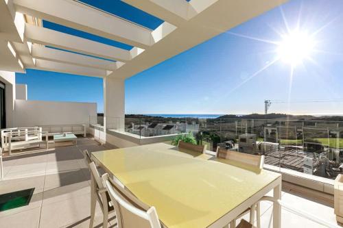 Duplex Penthouse with Sea Views, Steps to Golf