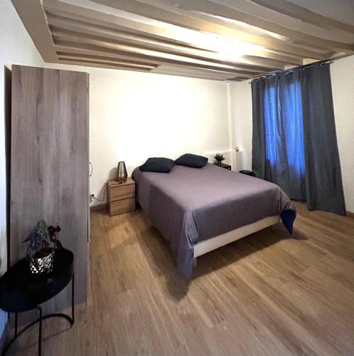 Montparnasse Studio