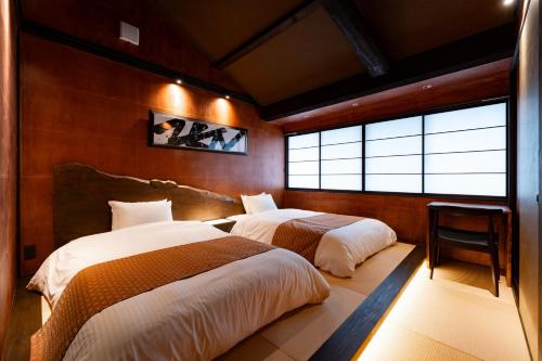 Komachi Residence 金の鶴