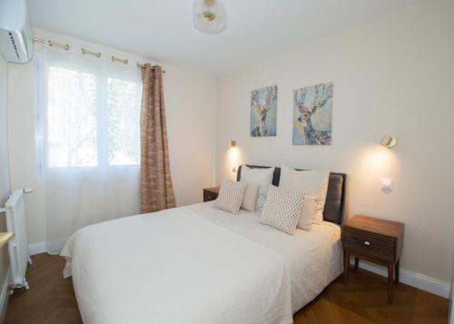 Luxe Neuf - Parking Rue Gratuit - 4mn à pied Gare RER B Arcueil Cachan - 10mn Paris RERB - AC - Climatisation - Netflix inclus - From 1 to 6 guests