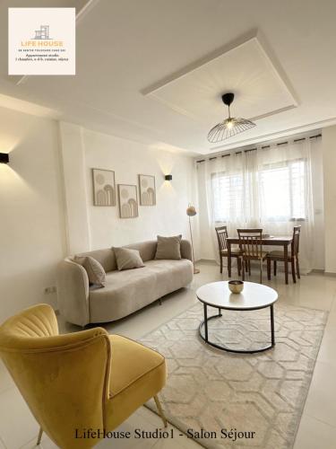 Residence Life House Makepe bm