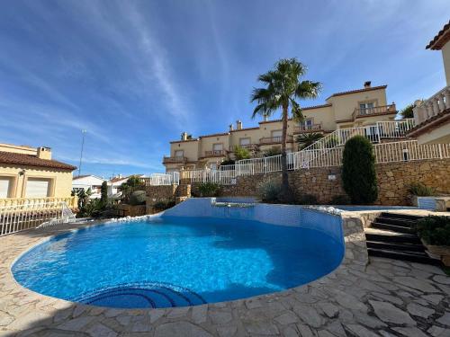Beachnear terraced house with wonderful sea-views