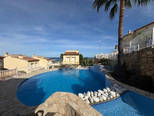 Beachnear terraced house with wonderful sea-views