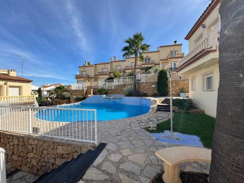 Beachnear terraced house with wonderful sea-views