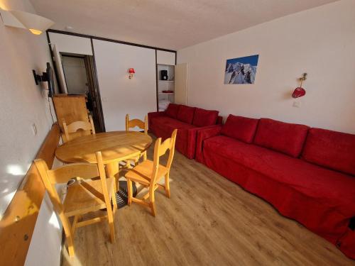 Studio lumineux avec balcon, pieds des pistes, 4 personnes