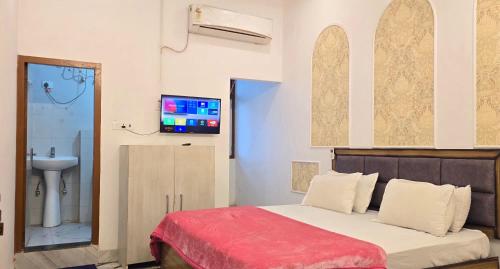 Gallery image of Vinayak Palace in Mathura